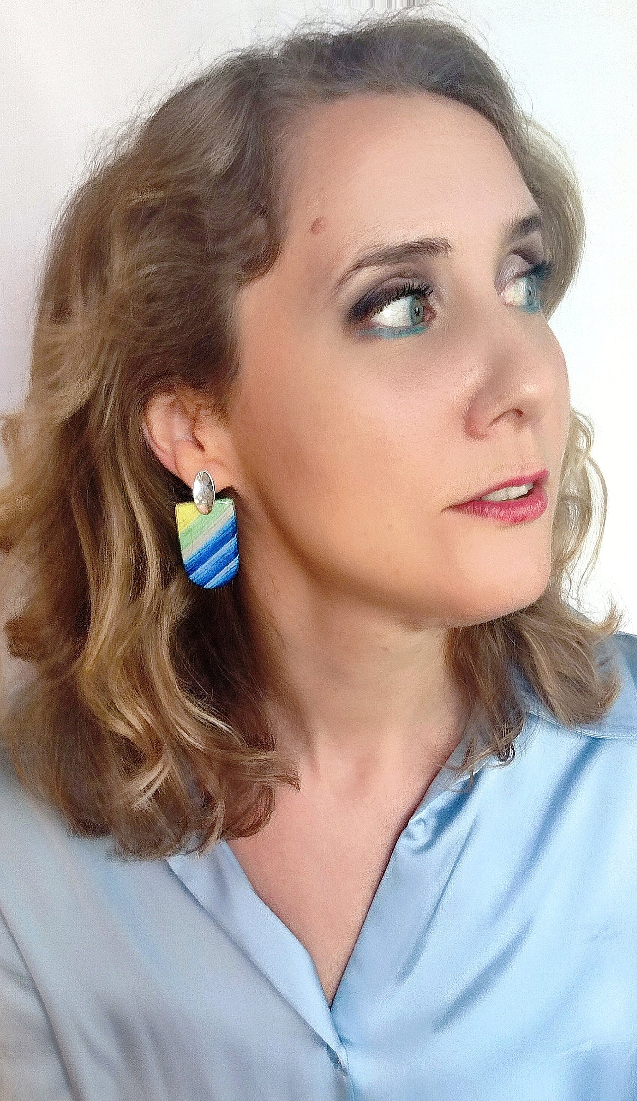 Boucles Cyan (moyen format)